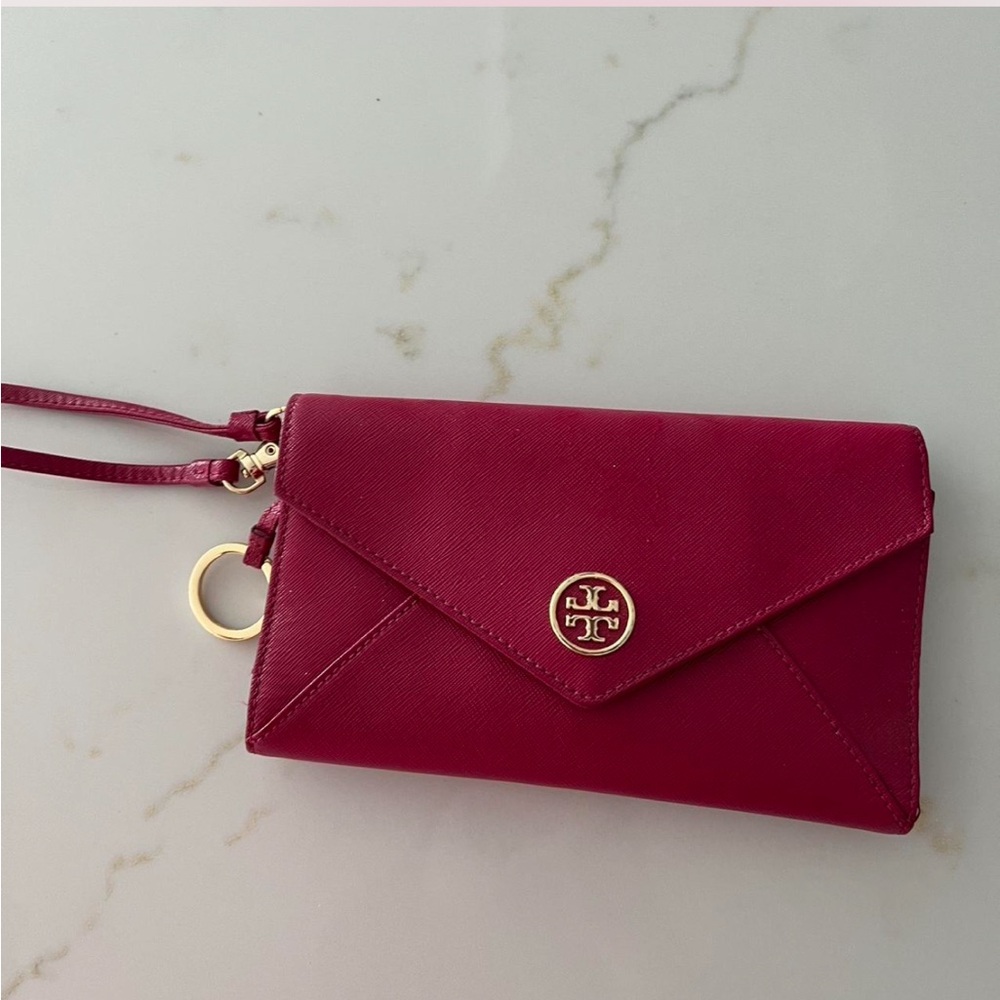 Pink tory burch trifold wallet